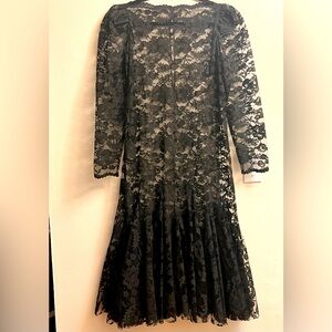 Vintage Inspired  Lace Long Sleeve mermaid Silhouette dress